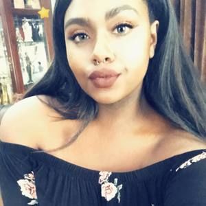 Meet your Posher, Alisha